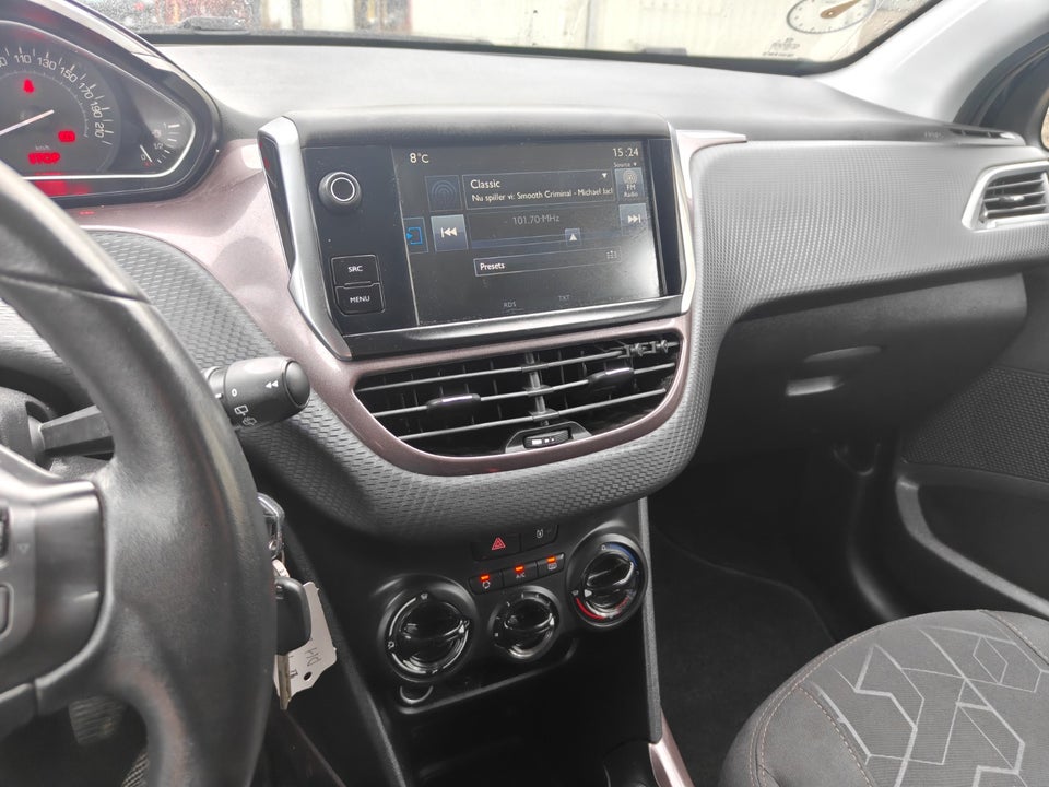 Peugeot 2008 1,2 VTi 82 Allure 5d