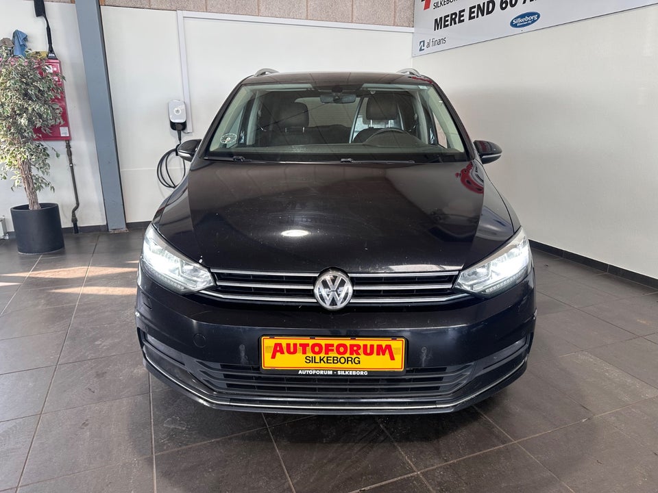 VW Touran 2,0 TDi 150 Highline Family DSG Van 5d