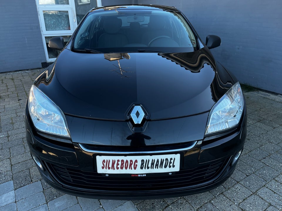 Renault Megane III 1,6 110 Authentique Sport Tourer 5d