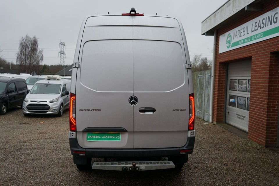 Mercedes Sprinter 319 3,0 CDi A2 Kassevogn aut. RWD