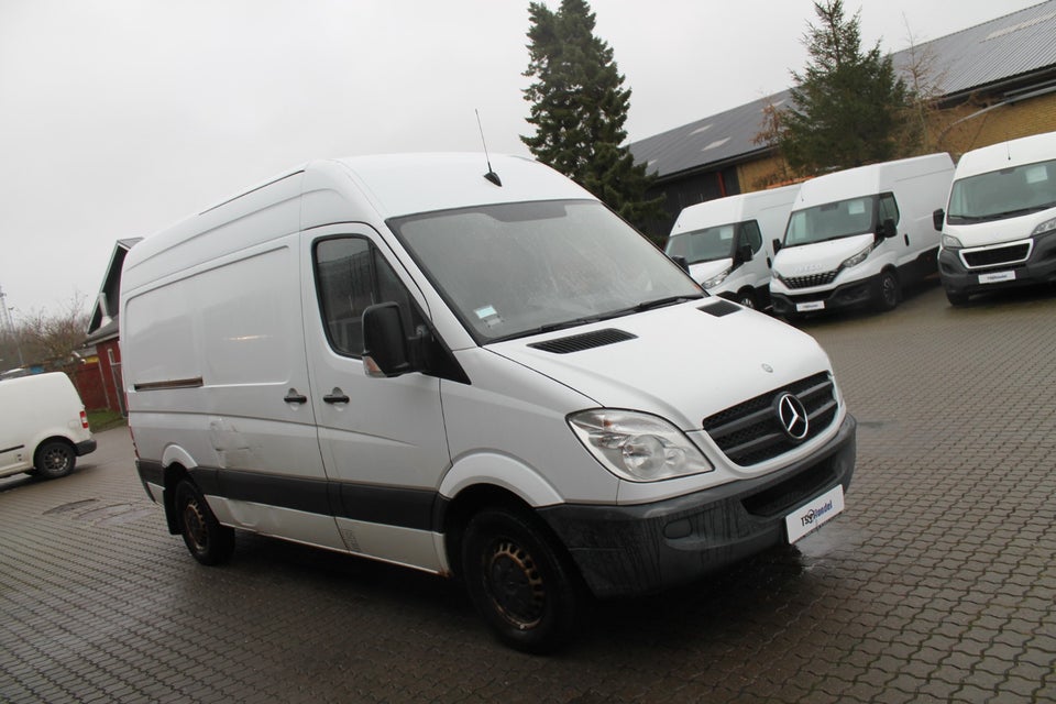 Mercedes Sprinter 216 2,2 CDi R2 Kassevogn 5d
