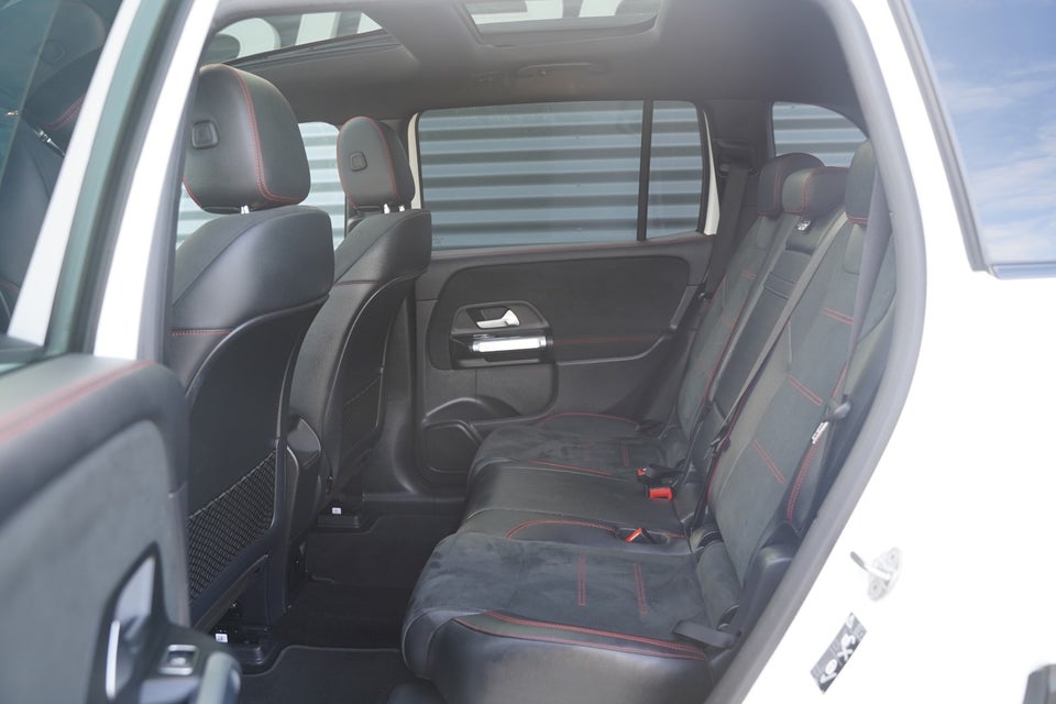 Mercedes EQB300 AMG Line 4Matic 5d