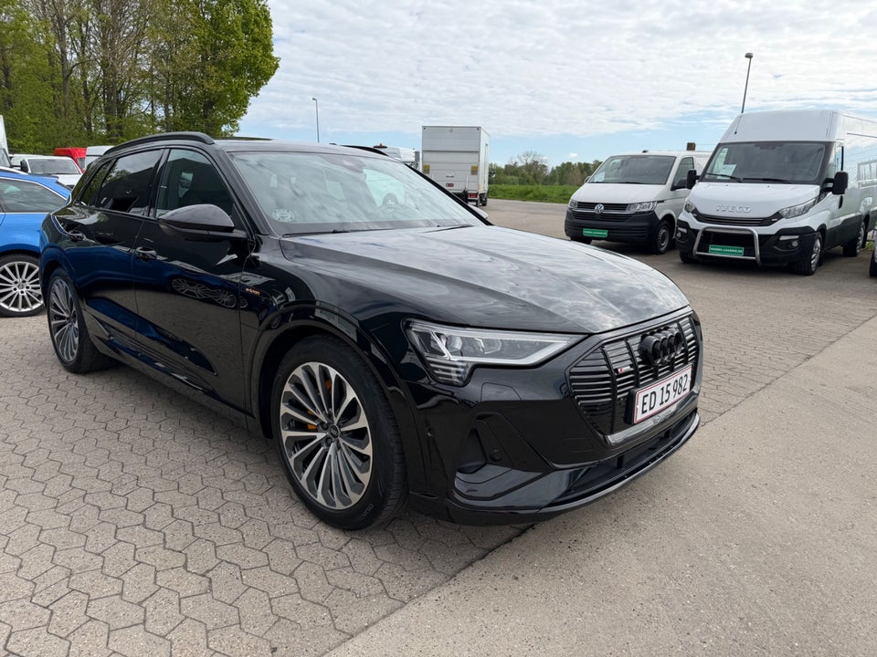 Audi e-tron 55 S-line quattro 5d