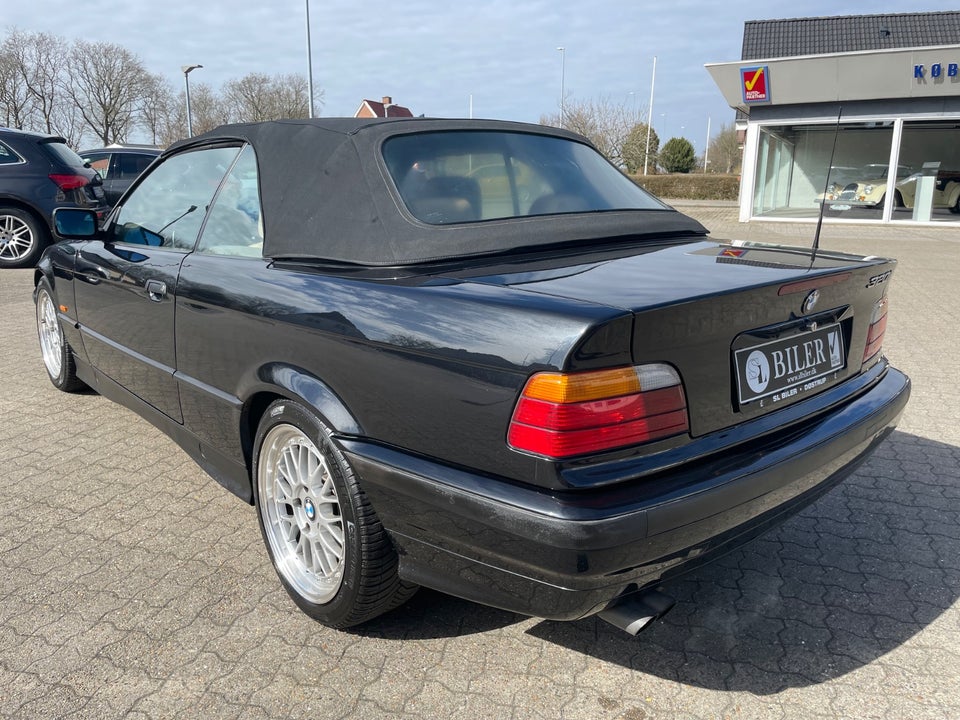 BMW 320i 2,0 Cabriolet 2d