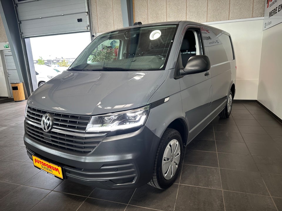 VW Transporter 2,0 TDi 150 Kassevogn DSG kort