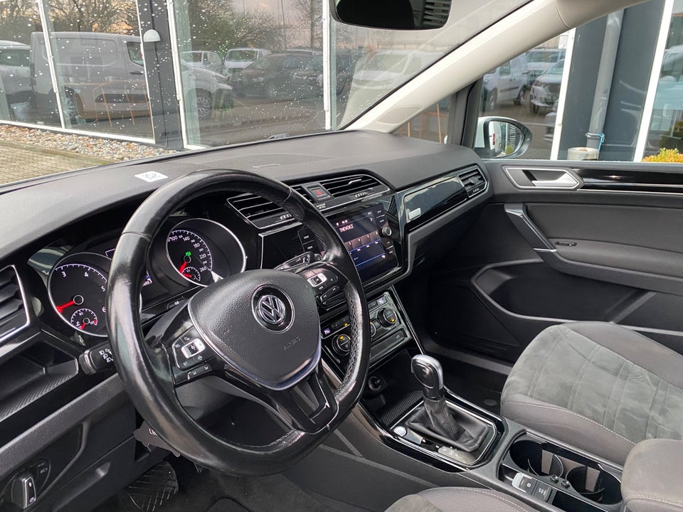 VW Touran 2,0 TDi 150 Highline+ DSG Van 5d