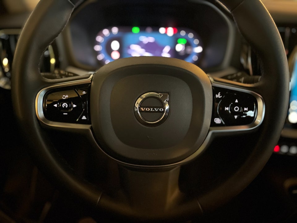 Volvo V60 2,0 T6 ReCharge Plus Dark aut. AWD 5d