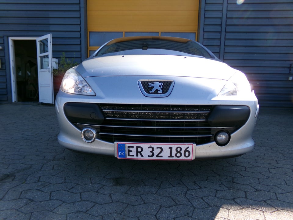Peugeot 307 2,0 Griffe 5d