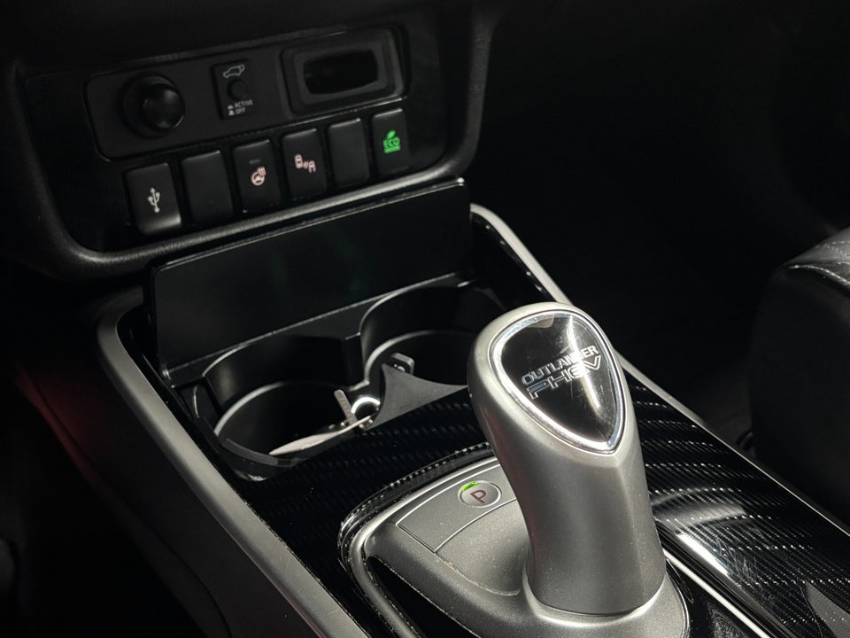 Mitsubishi Outlander 2,4 PHEV Instyle CVT 4WD 5d