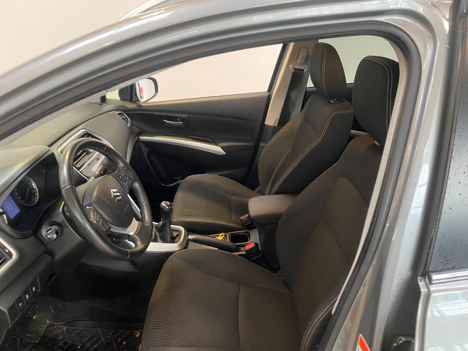 Suzuki S-Cross 1,0 Boosterjet Active 5d