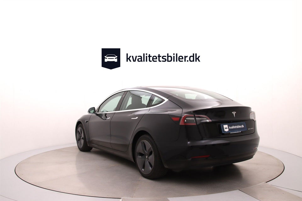 Tesla Model 3 Long Range AWD 4d