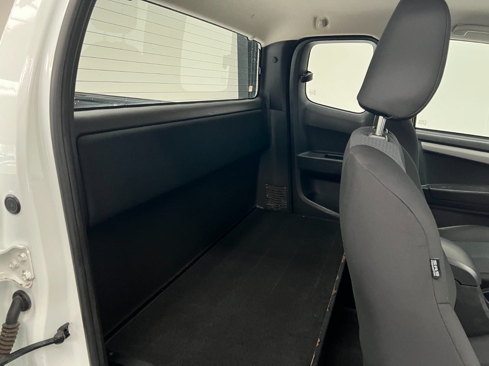 Isuzu D-Max 2,5 TD 163 Ext. Cab Premium 2d