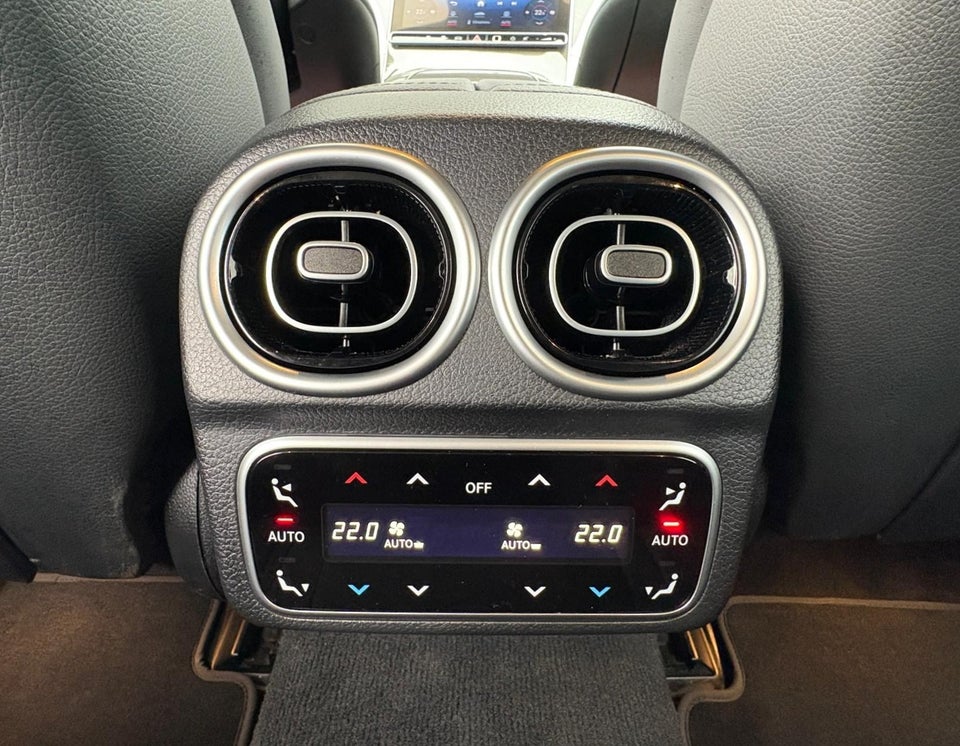 Mercedes C300 e 2,0 AMG Line stc. aut. 5d