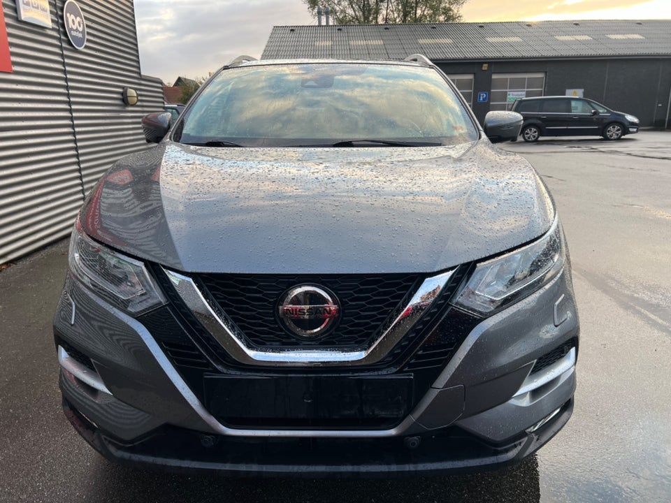 Nissan Qashqai 1,3 Dig-T 140 N-Connecta 5d