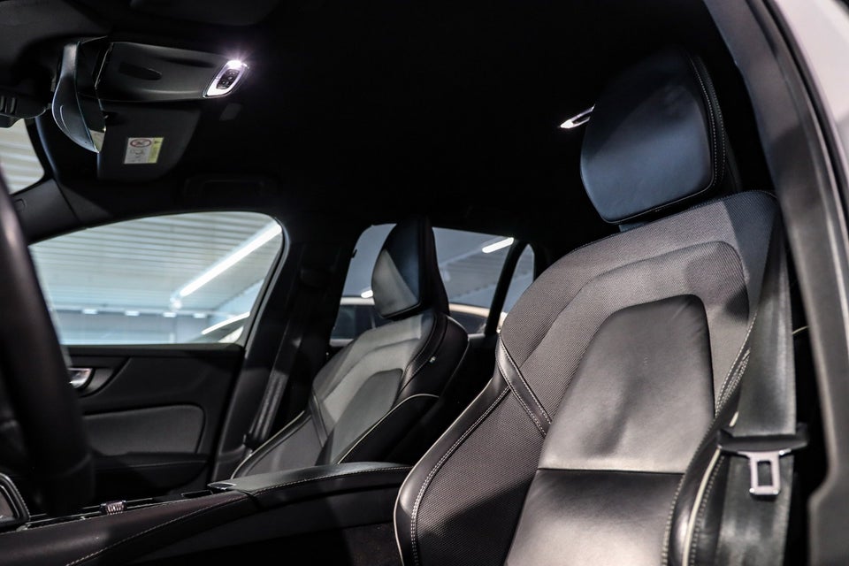 Volvo V60 2,0 T6 ReCharge R-Design aut. AWD 5d