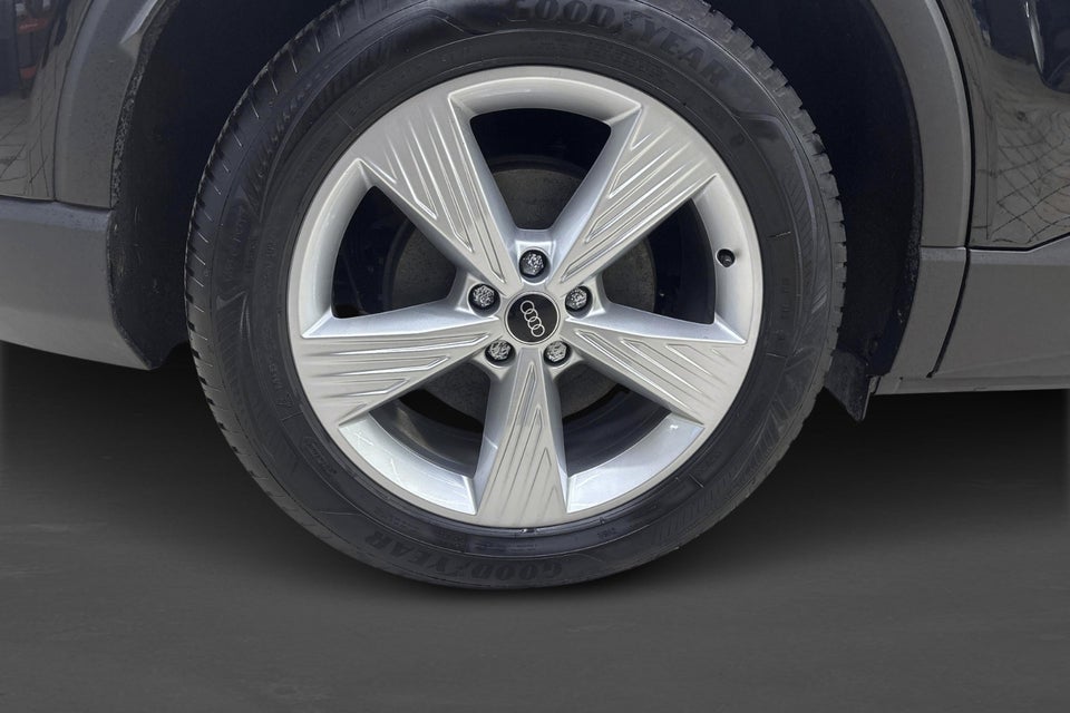 Audi Q4 e-tron 40 Attitude 5d