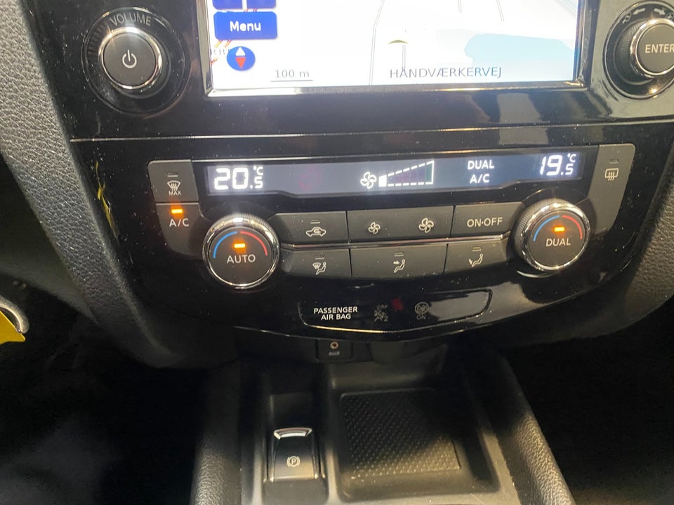 Nissan X-Trail 1,6 Dig-T 163 Acenta 5d