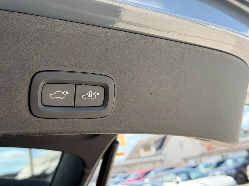 Volvo XC40 ReCharge Plus 5d