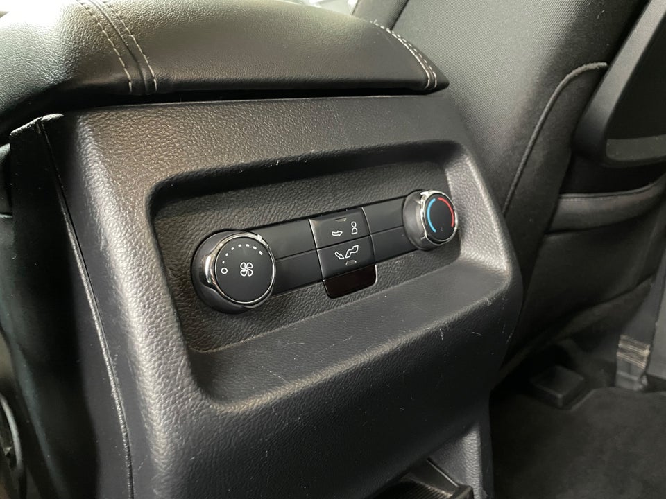 Ford Galaxy 2,0 EcoBlue Titanium 5d