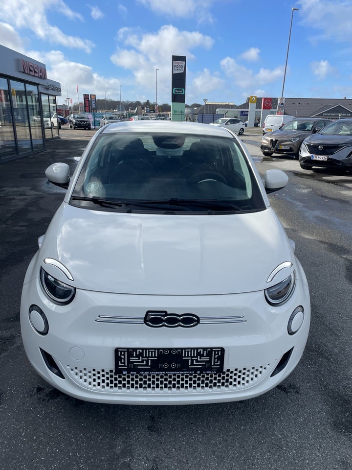 Fiat 500e 42 Icon 3d