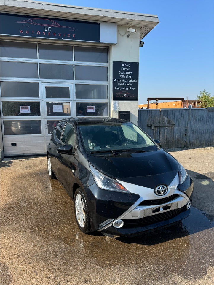 Toyota Aygo 1,0 VVT-i x-black II 5d