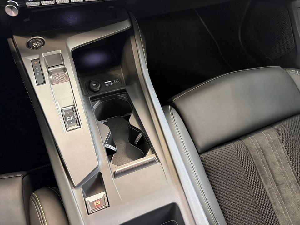 Peugeot e-408 58 GT 5d