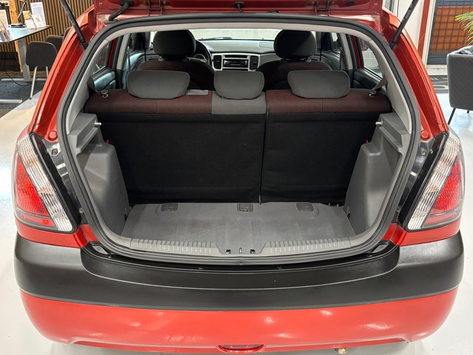 Kia Rio 1,4 Exclusive 5d