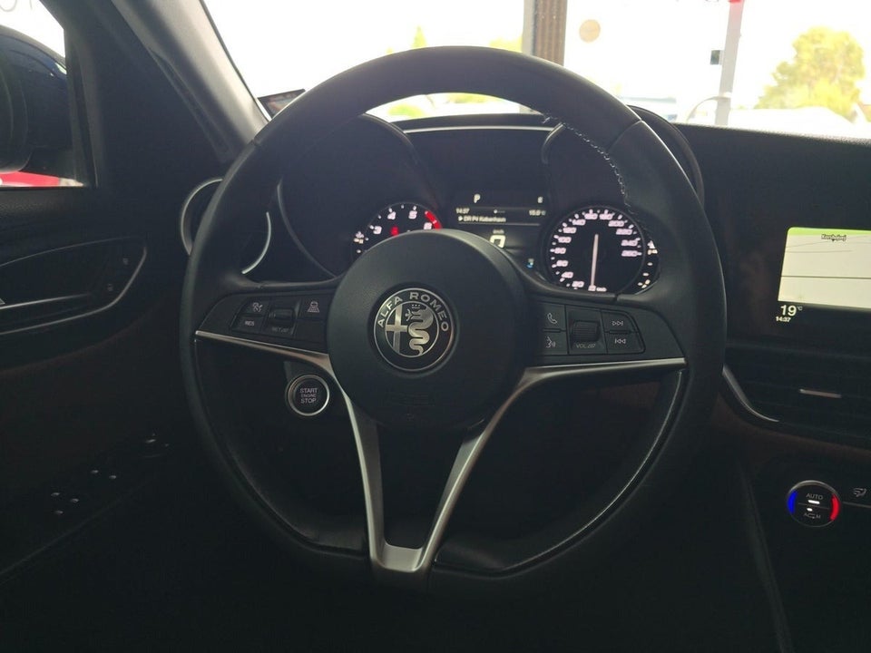 Alfa Romeo Giulia 2,0 T 200 Super aut. 4d