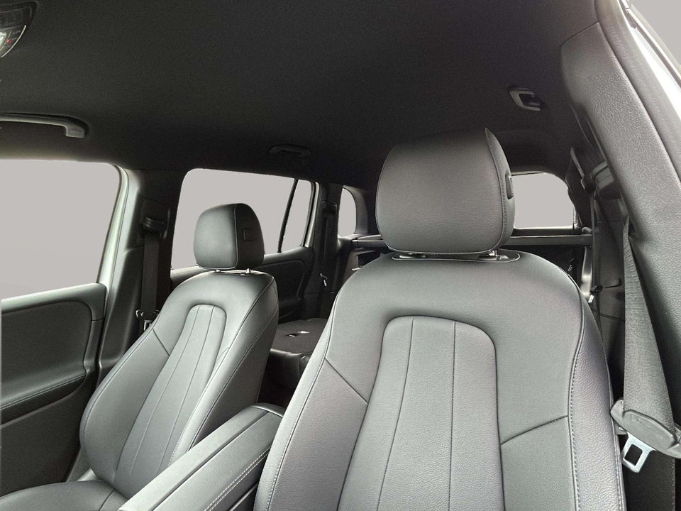 Mercedes EQB300 Progressive Advance Plus 4Matic 7prs 5d