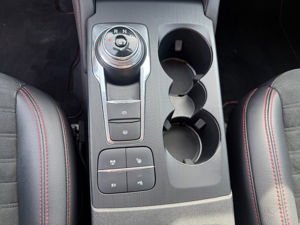 Ford Kuga 2,5 PHEV ST-Line X CVT 5d