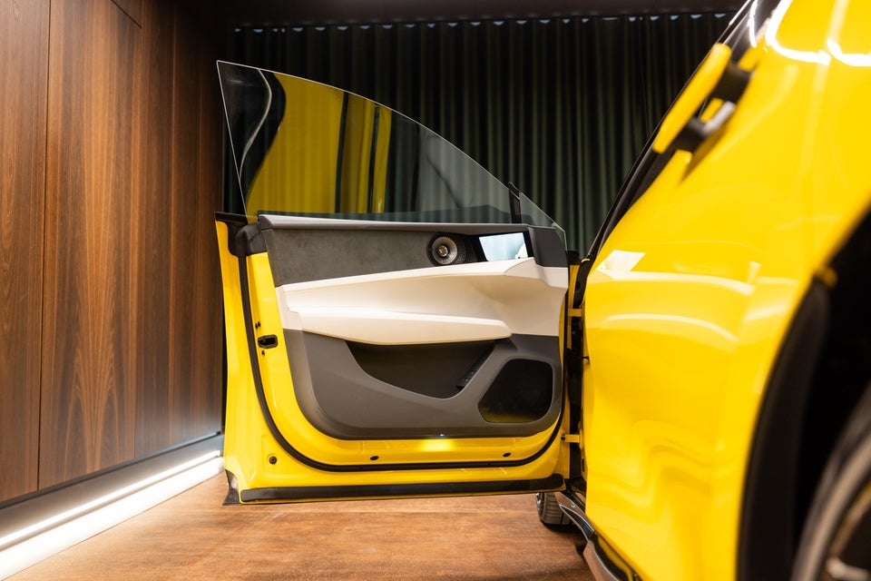 Lotus Emeya S 5d