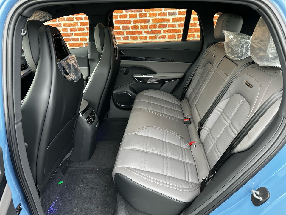 Hongqi EHS7 111 Exclusive 5d