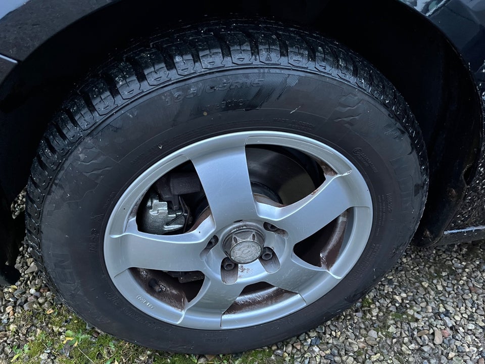 VW Golf V 1,6 FSi Trendline 5d