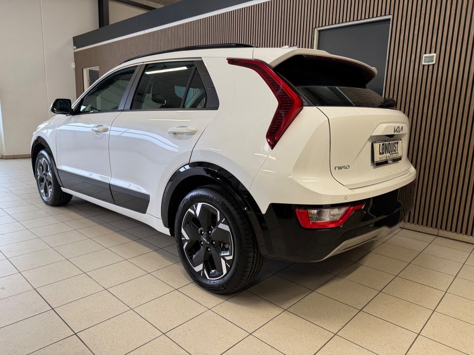 Kia Niro 64 EV Access Plus 5d