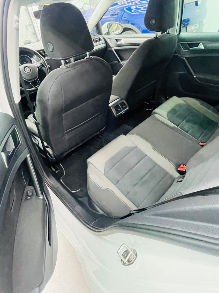 VW Golf VII 1,5 TSi 130 Highline DSG 5d