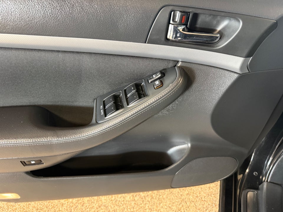 Toyota Avensis 1,8 VVT-i Sol stc. 5d