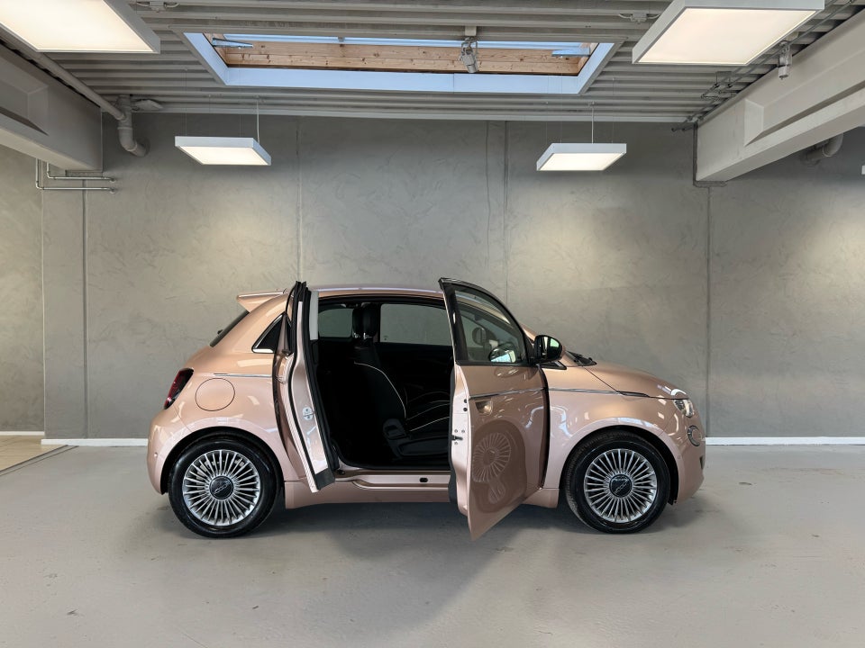 Fiat 500e 42 Icon 3+1 4d