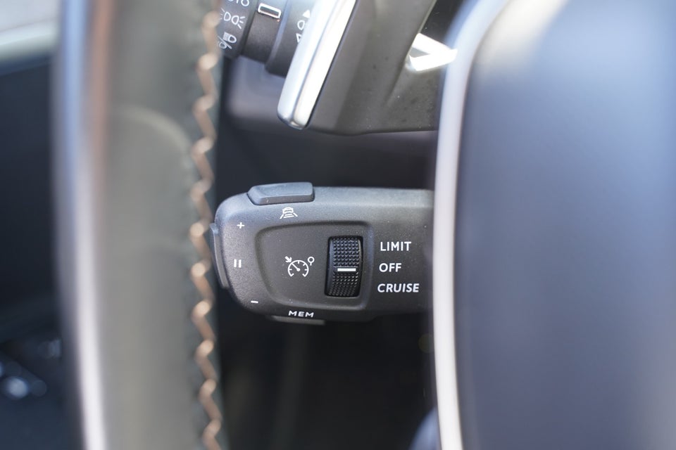 Peugeot 3008 1,6 Hybrid First GT EAT8 5d