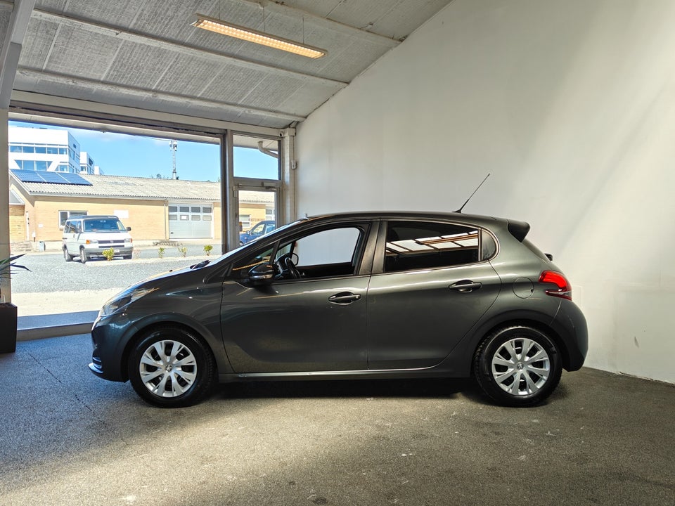 Peugeot 208 1,6 BlueHDi 100 Desire 5d