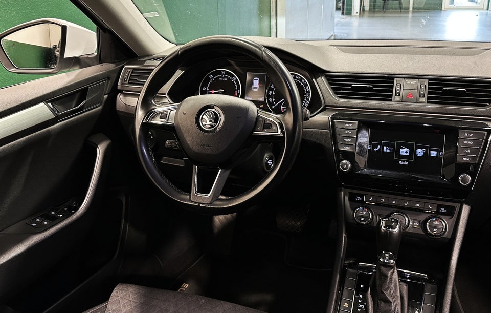 Skoda Superb 2,0 TDi 150 Style Combi DSG 5d