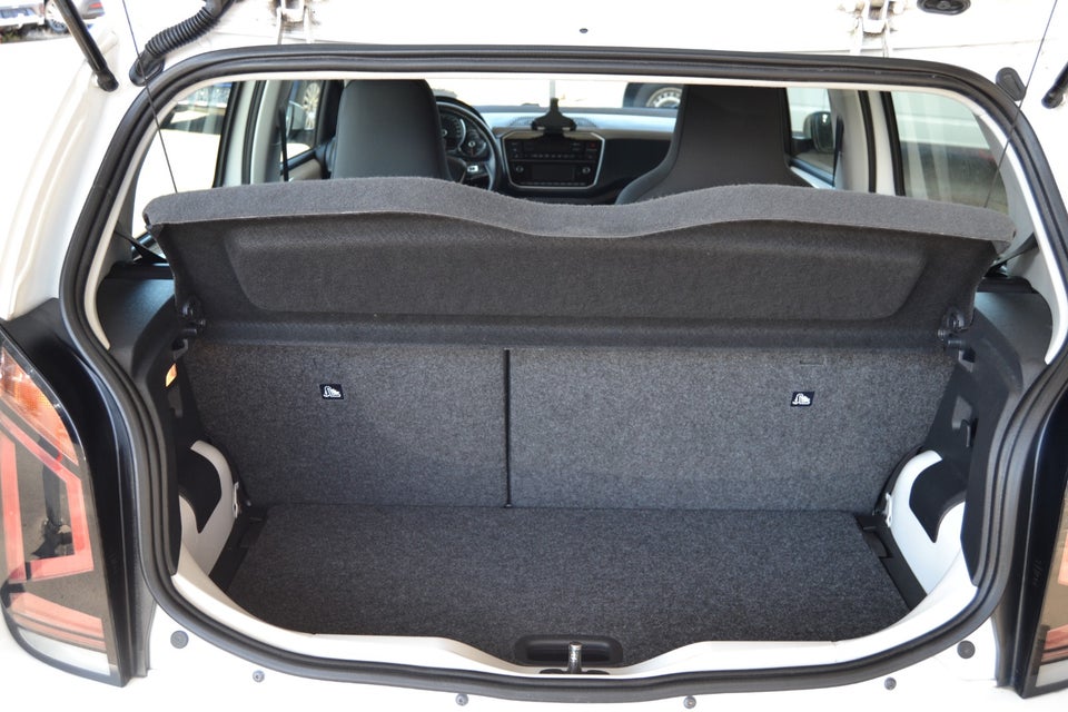 VW Up! 1,0 MPi 60 White Style 5d