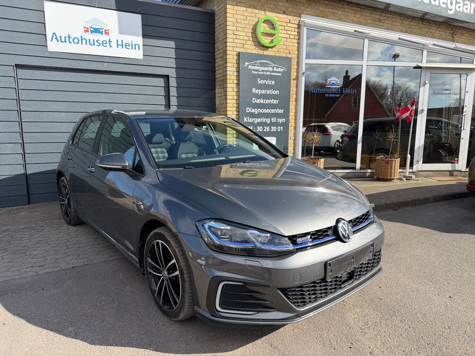VW Golf VII 1,4 GTE DSG 5d