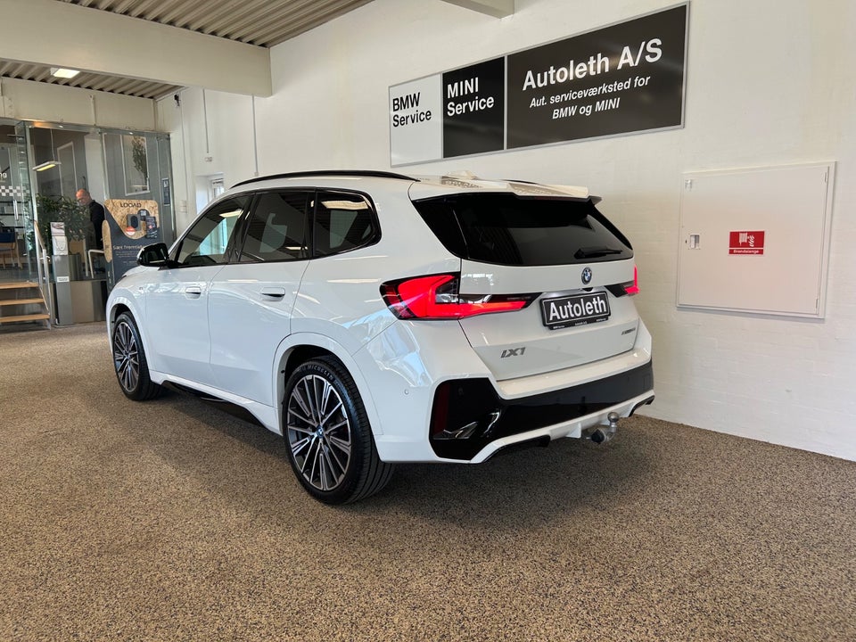 BMW iX1 xDrive30 Fully Charged M-Sport 5d