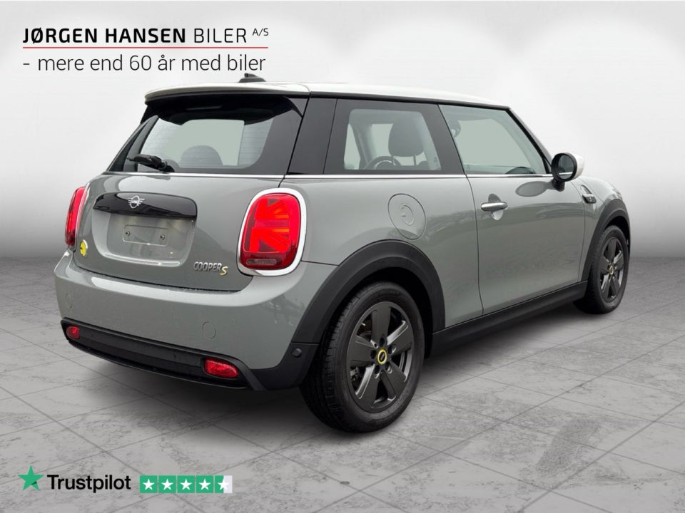 MINI Cooper SE Essential 3d