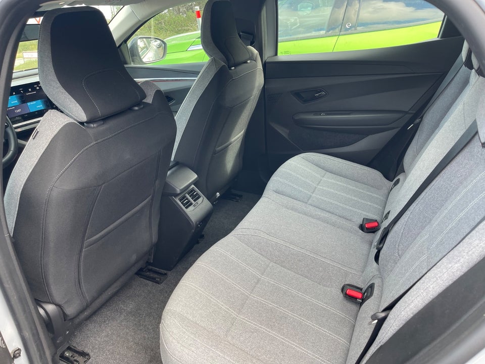 Renault Megane E-Tech 40 Equilibre 5d