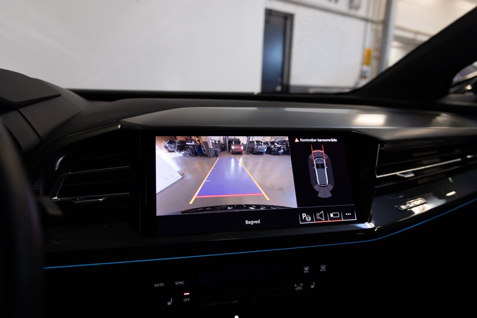 Audi Q4 e-tron 40 S-line 5d