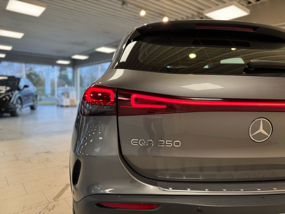 Mercedes EQA250 AMG Line 5d