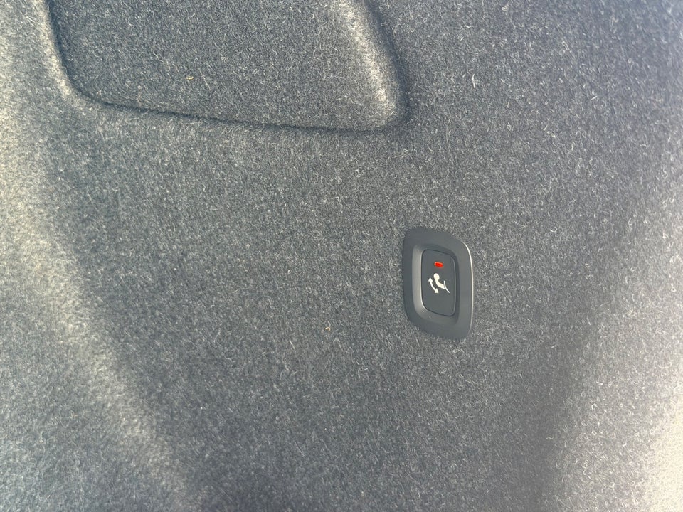 Volvo XC40 ReCharge Twin Plus 5d