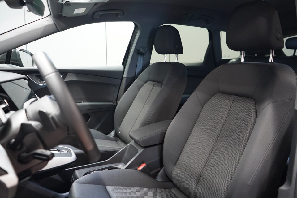 Audi Q4 e-tron 45 S-line 5d