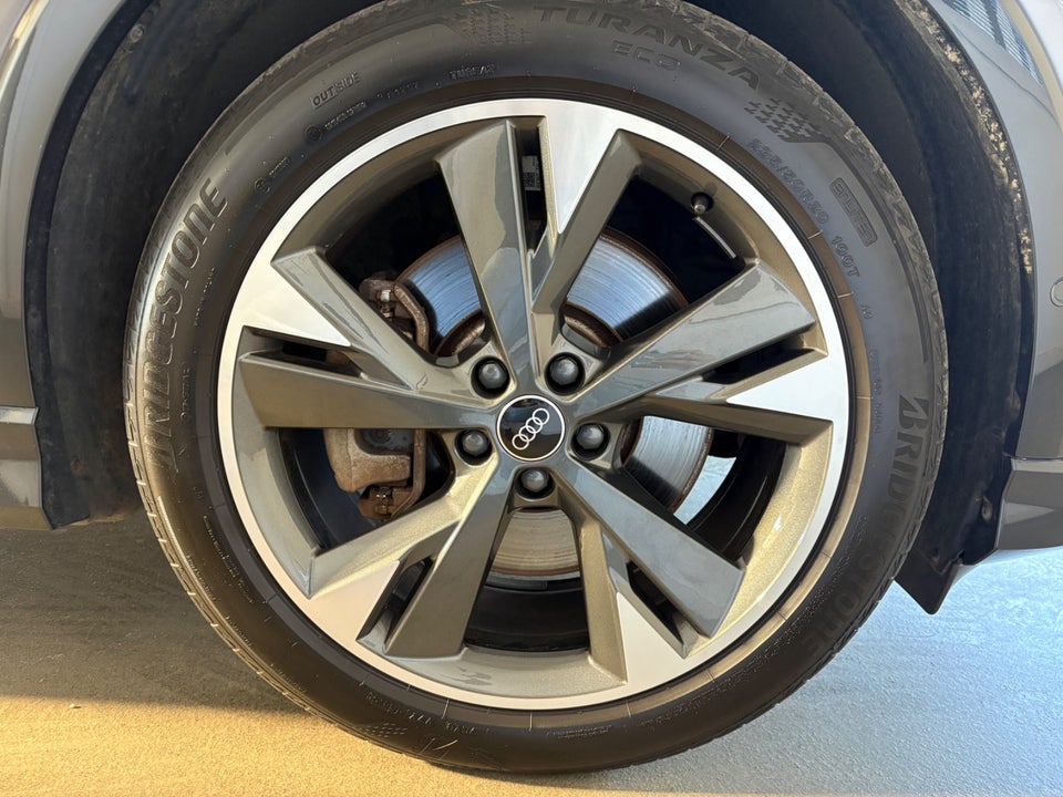 Audi Q4 e-tron 40 Advanced 5d